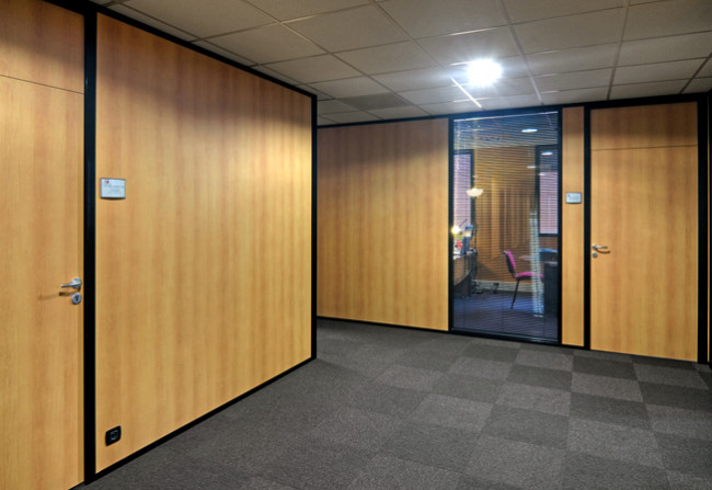 cloison de bureau pleine bord a bord Casablanca